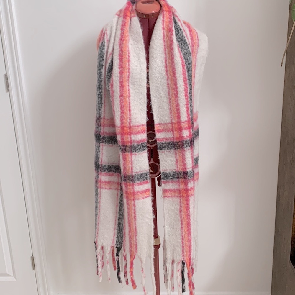 Steve Madden Plaid Blanket Scarf - Picture 3 of 6